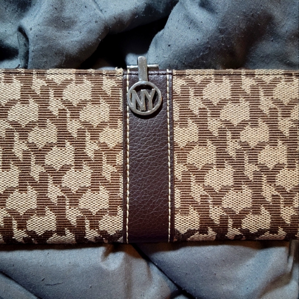 New York & Company Wallet